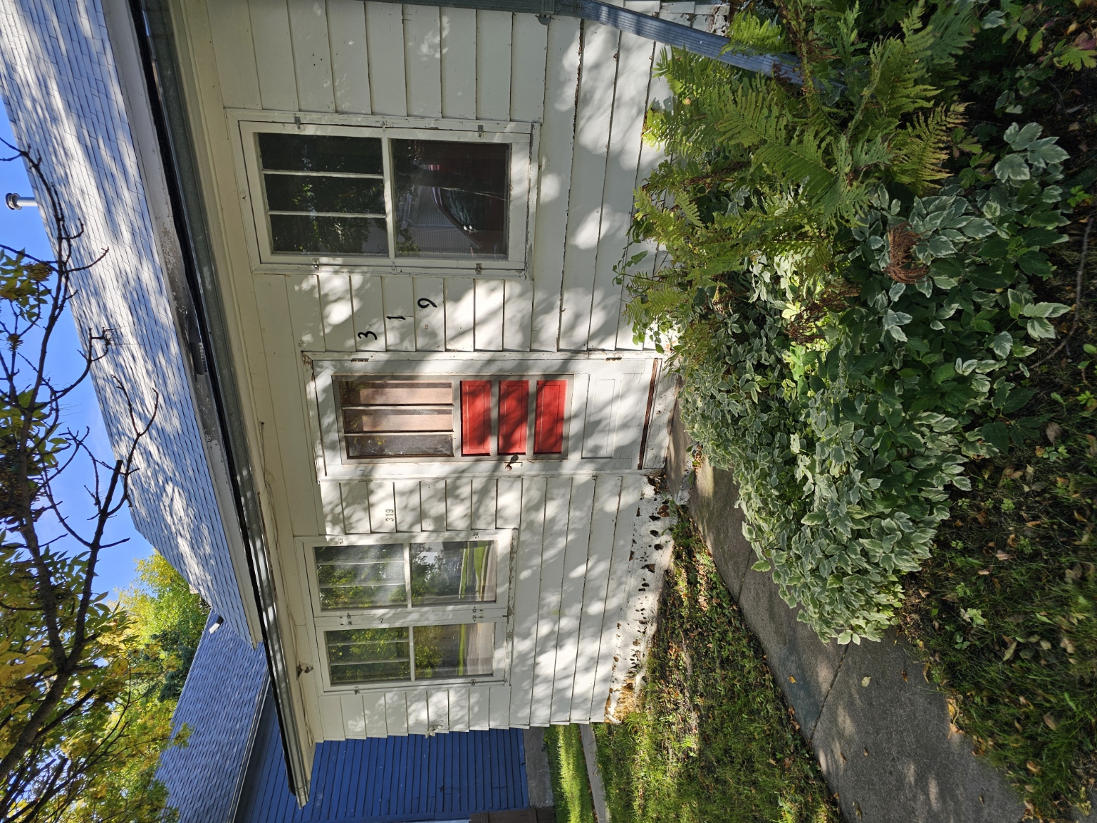 319 Harris Avenue South